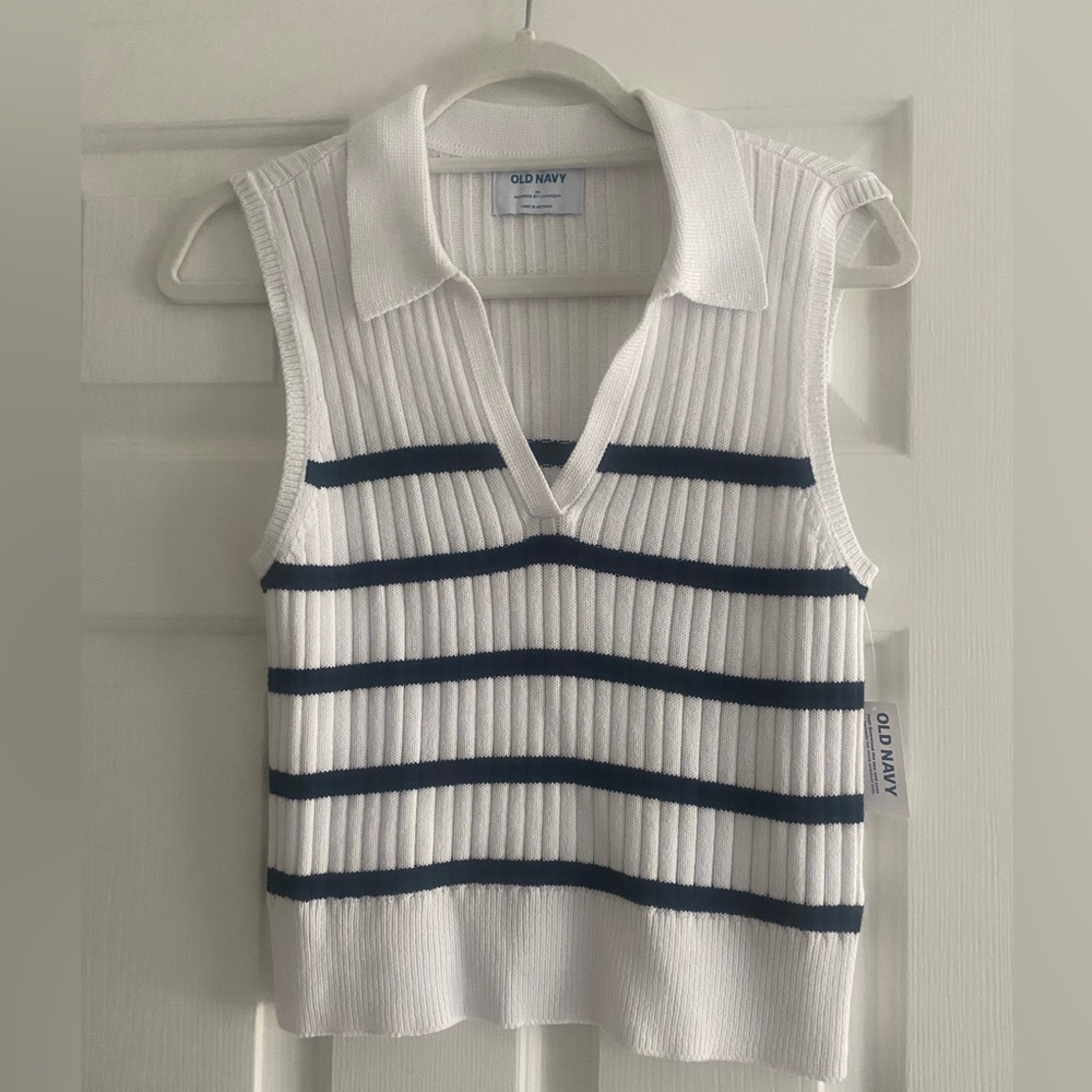 NWT Sleeveless Sweater